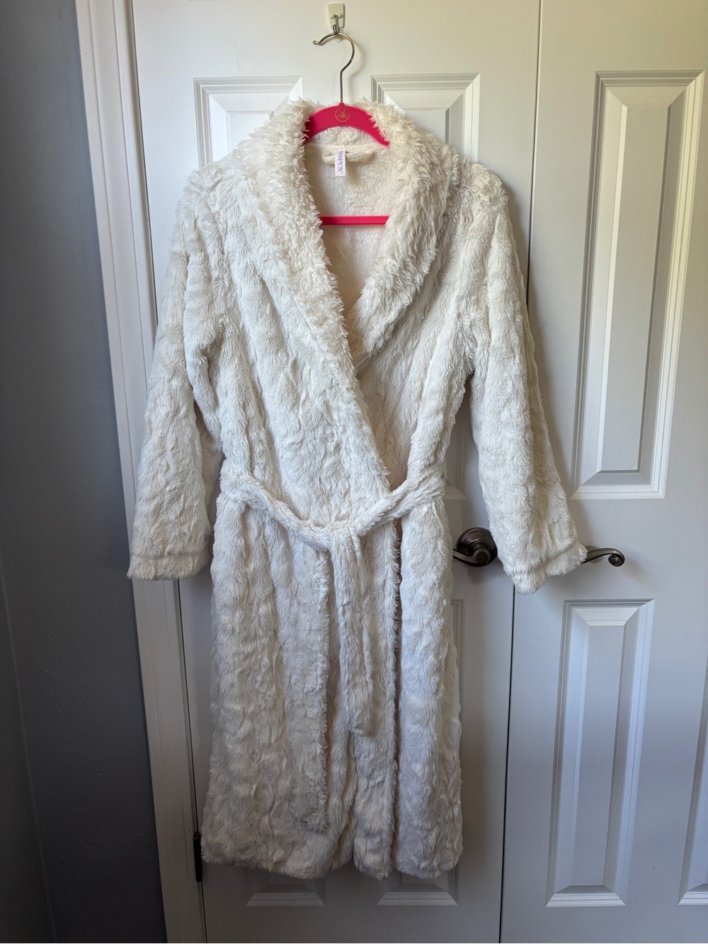 Cozy Faux-Fur Shawl Collar Robe - Cream